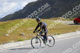 Photo #2410066 | 26-07-2022 10:08 | Passo Dello Stelvio - Peak BICYCLES