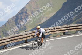 Foto #2423509 | 27-07-2022 10:40 | Passo Dello Stelvio - die Spitze BICYCLES