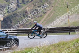 Foto #2422593 | 27-07-2022 12:01 | Passo Dello Stelvio - die Spitze BICYCLES
