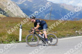 Photo #2488592 | 02-08-2022 13:39 | Passo Dello Stelvio - Peak BICYCLES