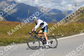 Photo #2488263 | 02-08-2022 13:24 | Passo Dello Stelvio - Peak BICYCLES