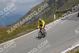 Photo #2413405 | 25-07-2022 13:10 | Passo Dello Stelvio - Peak BICYCLES