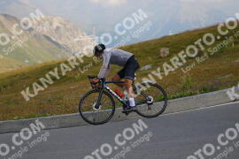 Foto #2379304 | 24-07-2022 10:10 | Passo Dello Stelvio - die Spitze BICYCLES
