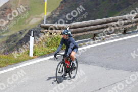 Photo #2433367 | 29-07-2022 13:02 | Passo Dello Stelvio - Peak BICYCLES