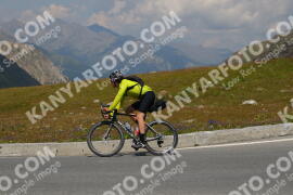 Photo #2392598 | 24-07-2022 13:29 | Passo Dello Stelvio - Peak BICYCLES