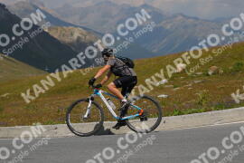 Photo #2390315 | 24-07-2022 12:51 | Passo Dello Stelvio - Peak BICYCLES