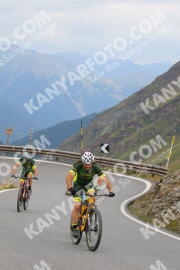 Foto #2459358 | 31-07-2022 11:09 | Passo Dello Stelvio - die Spitze BICYCLES