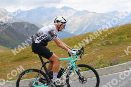 Photo #2411068 | 26-07-2022 12:13 | Passo Dello Stelvio - Peak BICYCLES