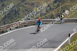 Photo #2409005 | 25-07-2022 11:36 | Passo Dello Stelvio - Peak BICYCLES