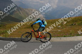Foto #2378415 | 24-07-2022 09:59 | Passo Dello Stelvio - die Spitze BICYCLES