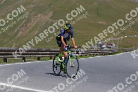 Photo #2383572 | 24-07-2022 11:09 | Passo Dello Stelvio - Peak BICYCLES