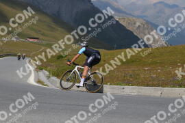 Photo #2393242 | 24-07-2022 13:37 | Passo Dello Stelvio - Peak BICYCLES