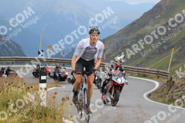 Foto #2459300 | 31-07-2022 11:08 | Passo Dello Stelvio - die Spitze BICYCLES