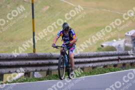 Photo #2410678 | 26-07-2022 11:31 | Passo Dello Stelvio - Peak BICYCLES