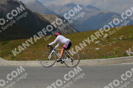 Photo #2394675 | 24-07-2022 14:46 | Passo Dello Stelvio - Peak BICYCLES