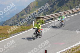 Photo #2399761 | 25-07-2022 10:48 | Passo Dello Stelvio - Peak BICYCLES