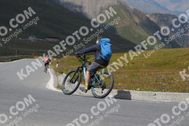 Photo #2394598 | 24-07-2022 14:43 | Passo Dello Stelvio - Peak BICYCLES