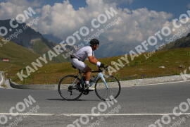 Photo #2384660 | 24-07-2022 11:20 | Passo Dello Stelvio - Peak BICYCLES