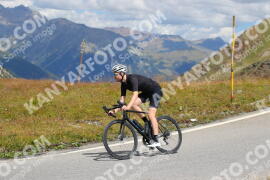Photo #2485931 | 02-08-2022 12:31 | Passo Dello Stelvio - Peak BICYCLES