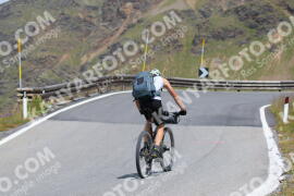 Photo #2413827 | 25-07-2022 13:54 | Passo Dello Stelvio - Peak BICYCLES