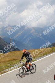 Photo #2422633 | 27-07-2022 12:10 | Passo Dello Stelvio - Peak BICYCLES
