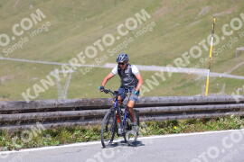 Foto #2429358 | 29-07-2022 11:11 | Passo Dello Stelvio - die Spitze BICYCLES