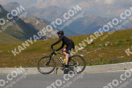 Photo #2393786 | 24-07-2022 13:53 | Passo Dello Stelvio - Peak BICYCLES