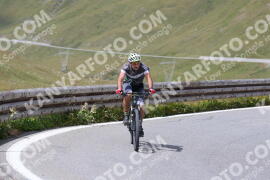 Foto #2433251 | 29-07-2022 13:01 | Passo Dello Stelvio - die Spitze BICYCLES