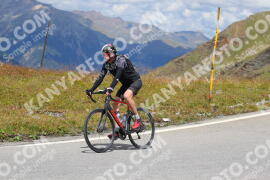 Photo #2488546 | 02-08-2022 13:39 | Passo Dello Stelvio - Peak BICYCLES