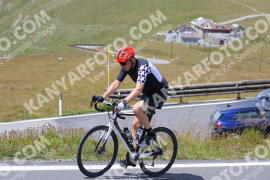 Photo #2434667 | 29-07-2022 13:41 | Passo Dello Stelvio - Peak BICYCLES