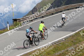 Foto #2423563 | 27-07-2022 10:55 | Passo Dello Stelvio - die Spitze BICYCLES