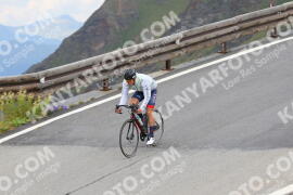 Photo #2423157 | 27-07-2022 14:12 | Passo Dello Stelvio - Peak BICYCLES