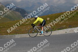Photo #2384334 | 24-07-2022 11:17 | Passo Dello Stelvio - Peak BICYCLES