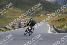 Photo #2409992 | 26-07-2022 09:36 | Passo Dello Stelvio - Peak BICYCLES