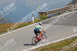 Photo #2408472 | 25-07-2022 11:10 | Passo Dello Stelvio - Peak BICYCLES