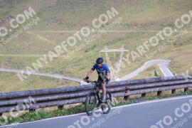 Photo #2409945 | 26-07-2022 09:29 | Passo Dello Stelvio - Peak BICYCLES