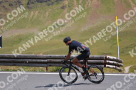 Photo #2412122 | 25-07-2022 12:23 | Passo Dello Stelvio - Peak BICYCLES