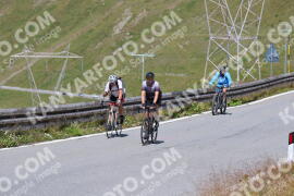Photo #2429615 | 29-07-2022 11:44 | Passo Dello Stelvio - Peak BICYCLES