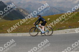 Photo #2391961 | 24-07-2022 13:13 | Passo Dello Stelvio - Peak BICYCLES