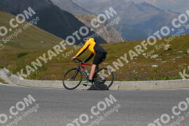 Photo #2393549 | 24-07-2022 13:44 | Passo Dello Stelvio - Peak BICYCLES