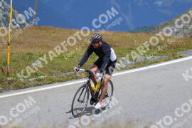 Foto #2433614 | 29-07-2022 13:07 | Passo Dello Stelvio - die Spitze BICYCLES