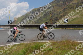 Foto #2411845 | 25-07-2022 12:19 | Passo Dello Stelvio - die Spitze BICYCLES