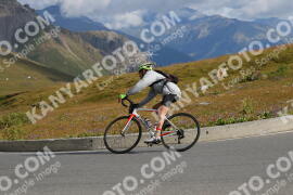 Photo #2409973 | 26-07-2022 09:35 | Passo Dello Stelvio - Peak BICYCLES
