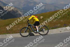 Photo #2390334 | 24-07-2022 12:51 | Passo Dello Stelvio - Peak BICYCLES