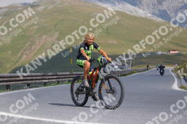 Photo #2380336 | 24-07-2022 10:25 | Passo Dello Stelvio - Peak BICYCLES