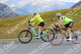 Photo #2411203 | 26-07-2022 12:26 | Passo Dello Stelvio - Peak BICYCLES
