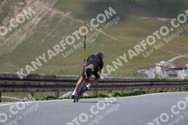 Photo #2393840 | 24-07-2022 13:56 | Passo Dello Stelvio - Peak BICYCLES