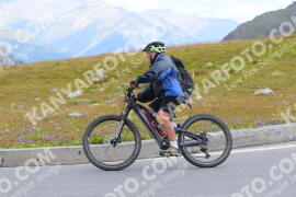 Photo #2410991 | 26-07-2022 12:06 | Passo Dello Stelvio - Peak BICYCLES