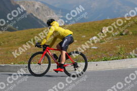 Photo #2381277 | 24-07-2022 10:39 | Passo Dello Stelvio - Peak BICYCLES