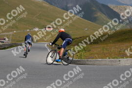 Photo #2384772 | 24-07-2022 11:22 | Passo Dello Stelvio - Peak BICYCLES
